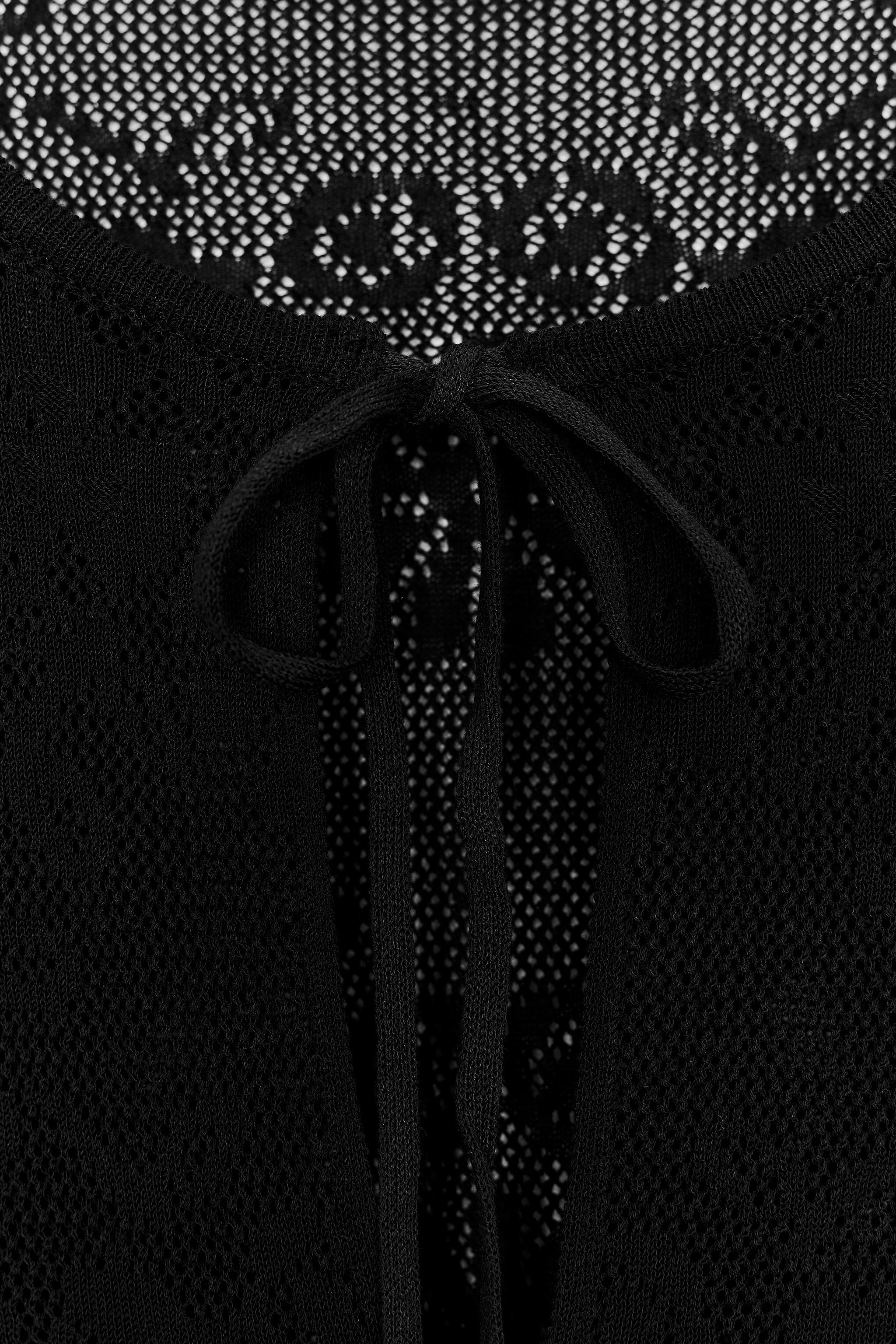 OVERSIZED FLORAL TEXTURED KNIT TOP